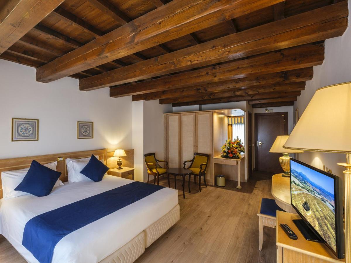Hotel Orologio فيرّارا المظهر الخارجي الصورة