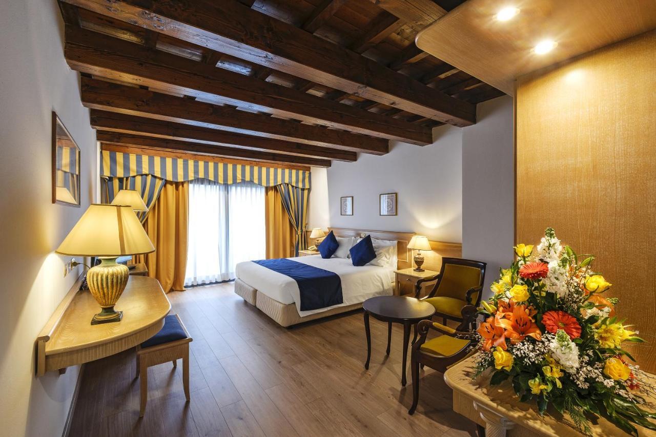 Hotel Orologio فيرّارا المظهر الخارجي الصورة